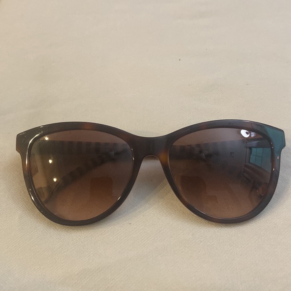 Carolina Herrera Sunglasses - Picture 6 of 10